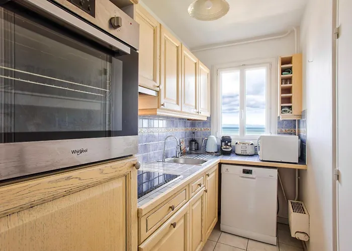 Duplex Face A La - Vue & Accessible A Pieds Апартаменты Кабур